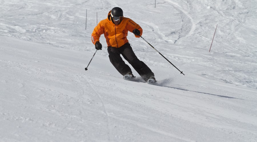 SkiSchoolApp-Parallel-Image1